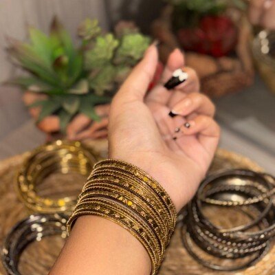 GOLDEN COLOUR BANGLES